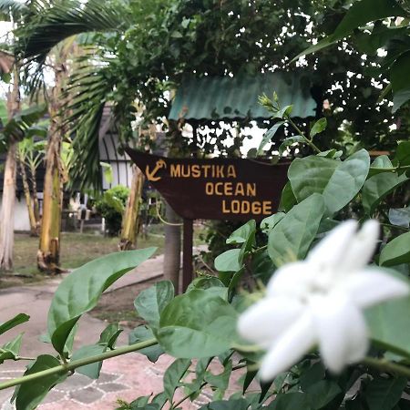 Mustika Ocean Lodge Gili Air Luaran gambar