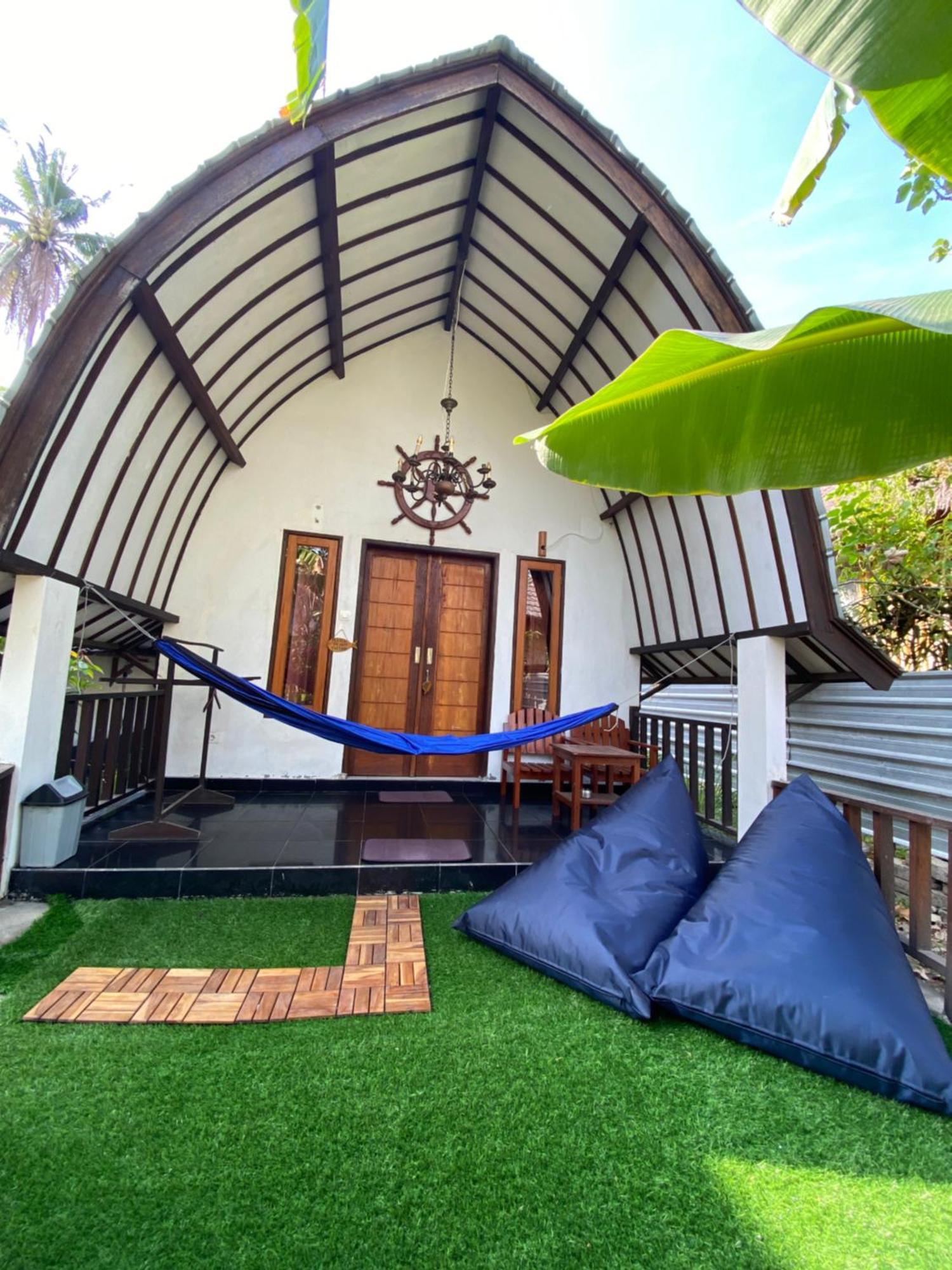 Mustika Ocean Lodge Gili Air Luaran gambar
