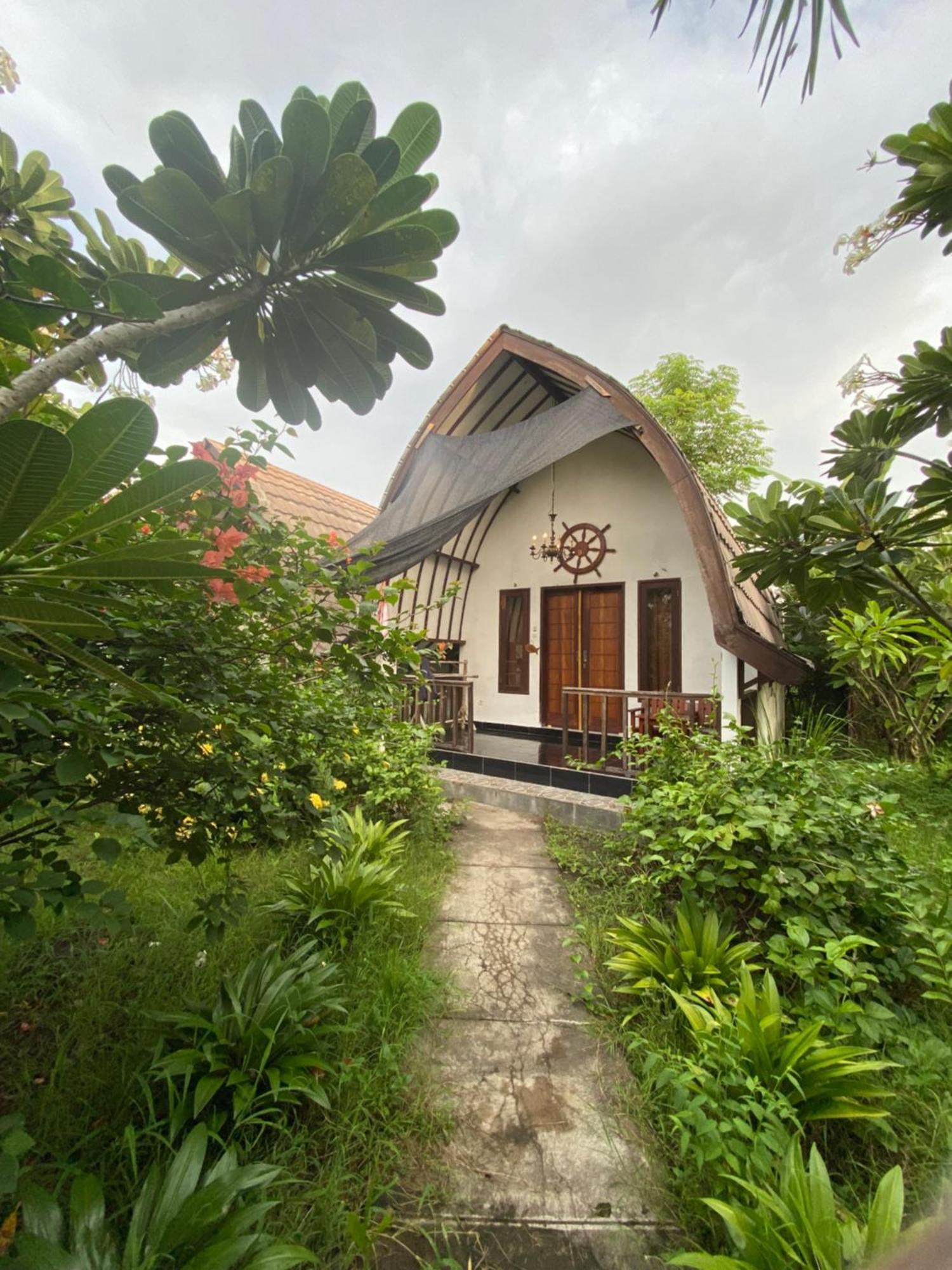 Mustika Ocean Lodge Gili Air Luaran gambar